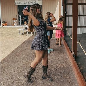 Meet your Posher, Layla